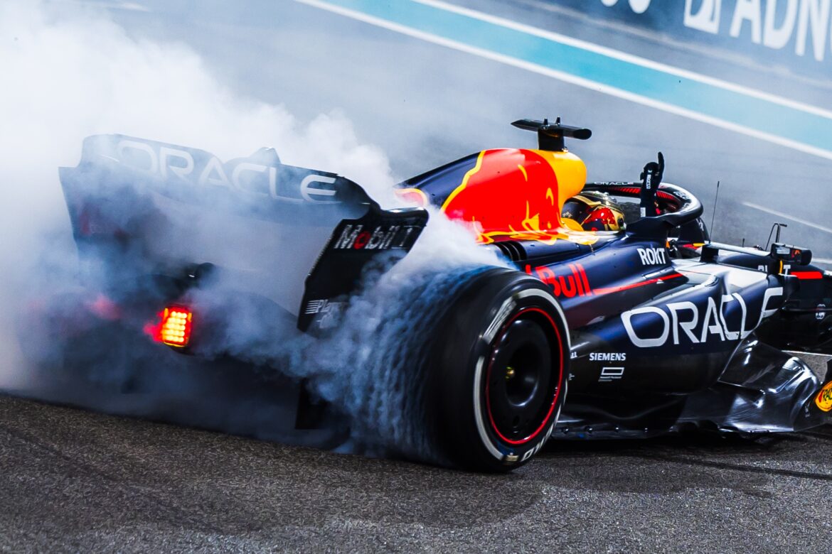 Max Verstappen of the Netherlands and Oracle Red Bull Racing doing donut during Formula One Abu Dhabi Grand Prix